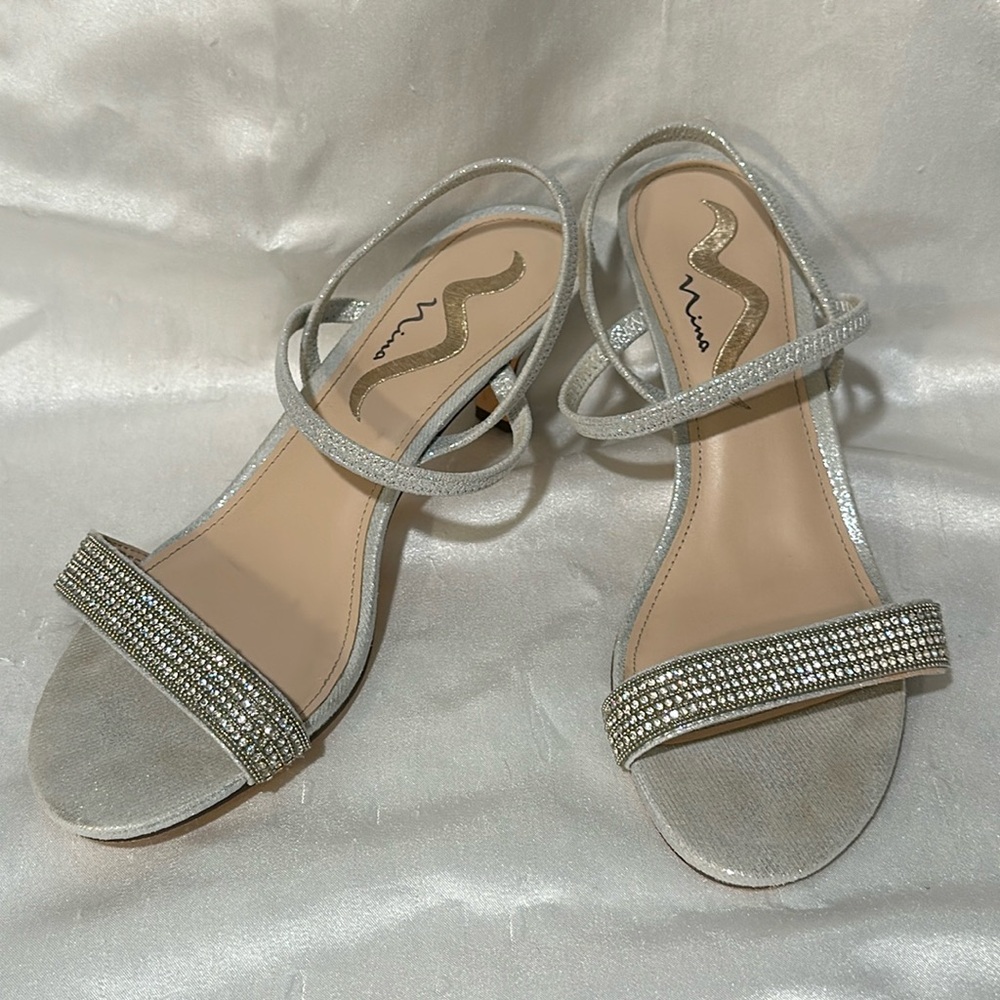 Silver rindstone 2 1/2 inch heels